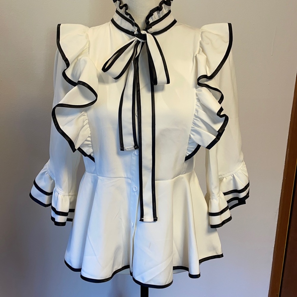 Gracia blouse, white with black trim, size M, NWOT